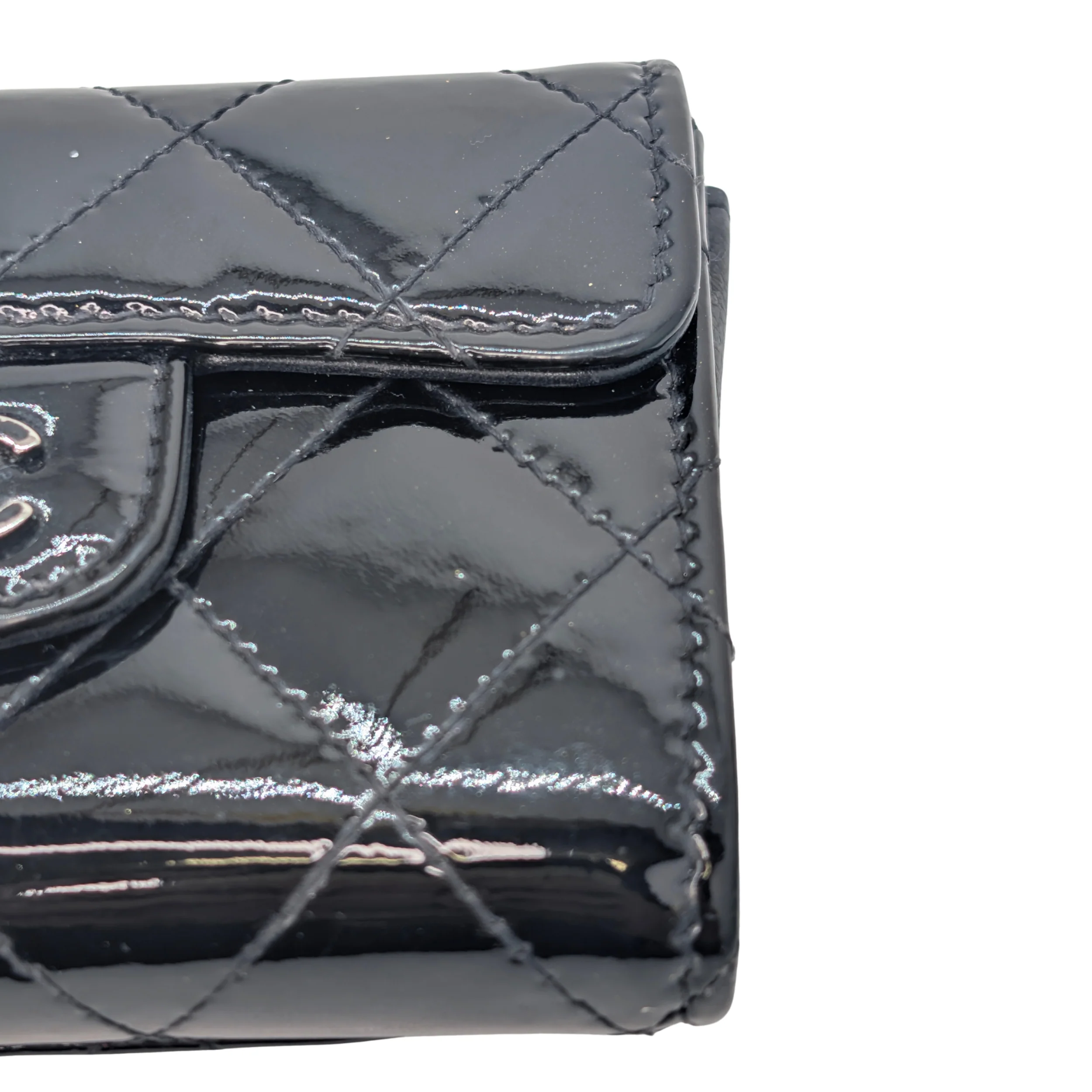 Chanel Classic Single Flap Small Matelassè Patent Folding Wallet Black - Image 12