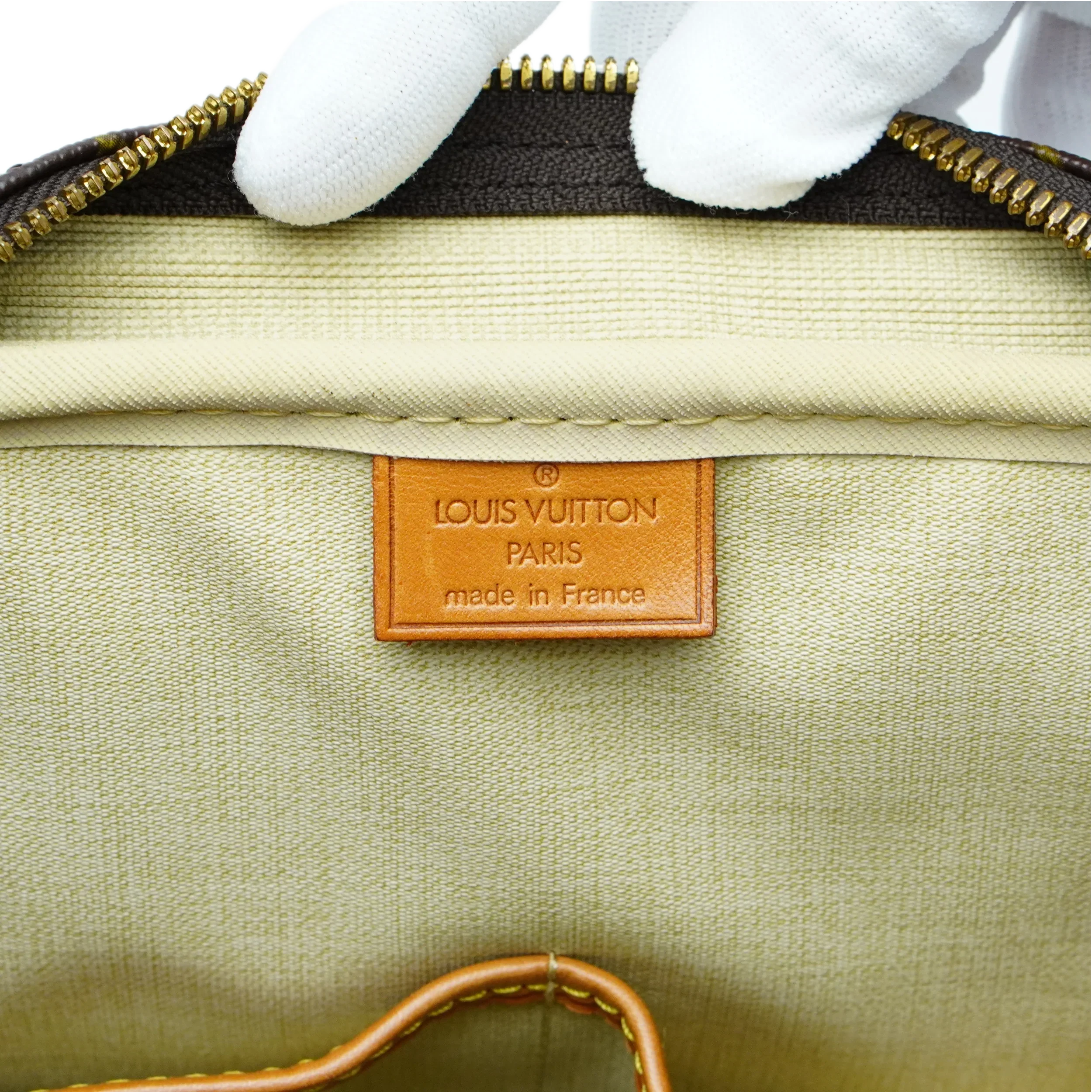 Louis Vuitton Deauville Monogram Canvas Handbag - Image 9