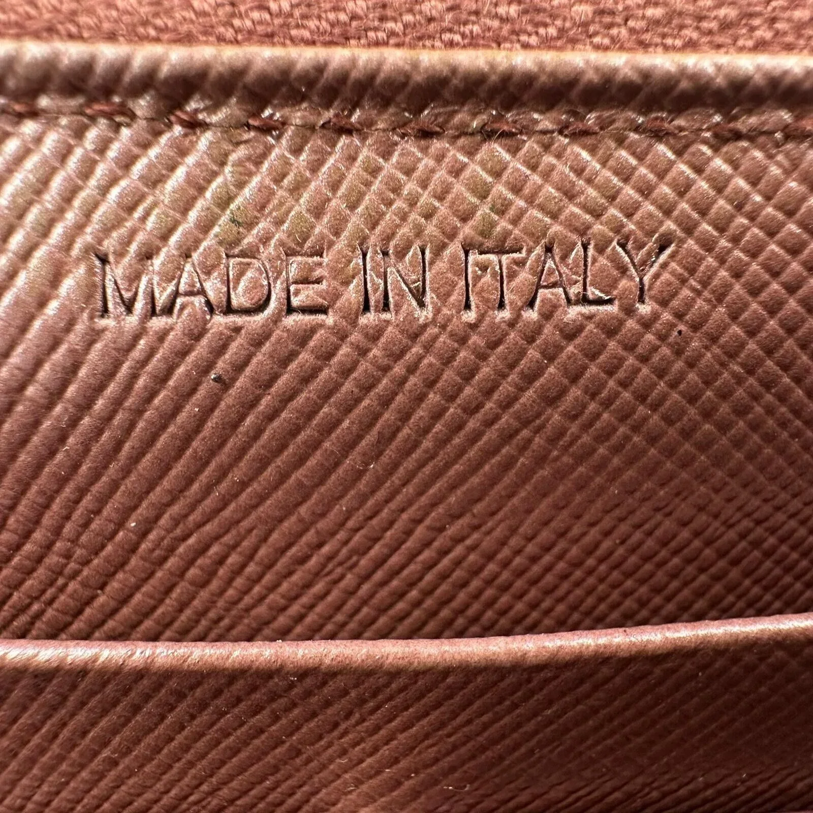 Prada Saffiano Zipped Wallet Portafoglio Lampo Rose Gold - Image 9